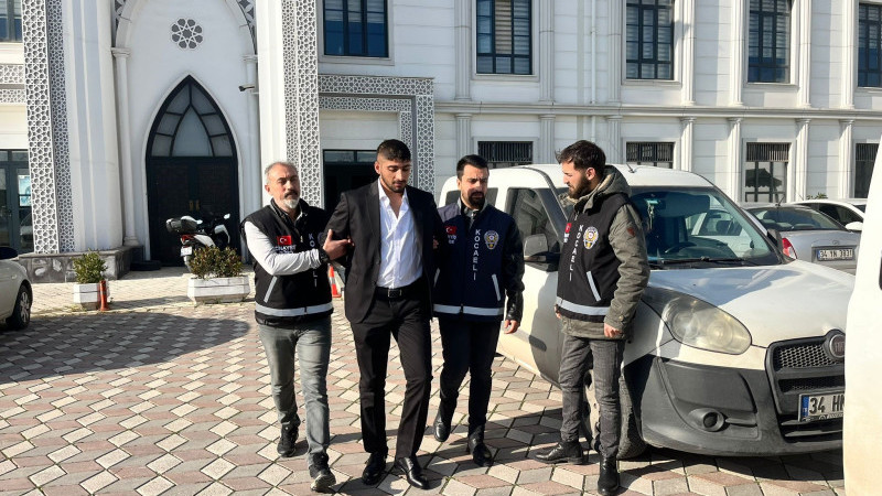 KOCAELİ'DE ATM ÖNÜNDEKİ CİNAYETİN ZANLISI İSTANBUL'DA YAKALANIP TUTUKLANDI  